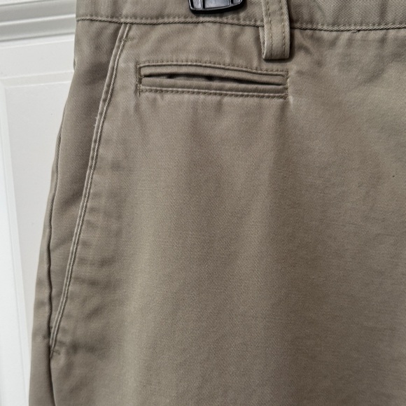 Dockers Men's Relaxed Fit Khaki Chinos - Picture 6 of 9